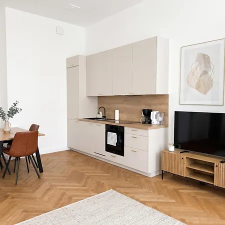 Luxury On Prestigious Nowogrodzka Street By Nestaro *