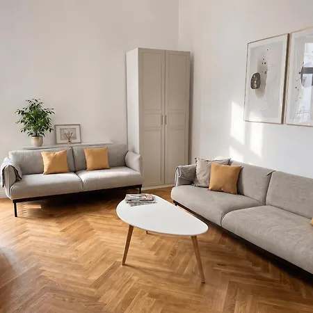 Luxury On Prestigious Nowogrodzka Street By Nestaro