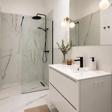 Luxury On Prestigious Nowogrodzka Street By Nestaro *